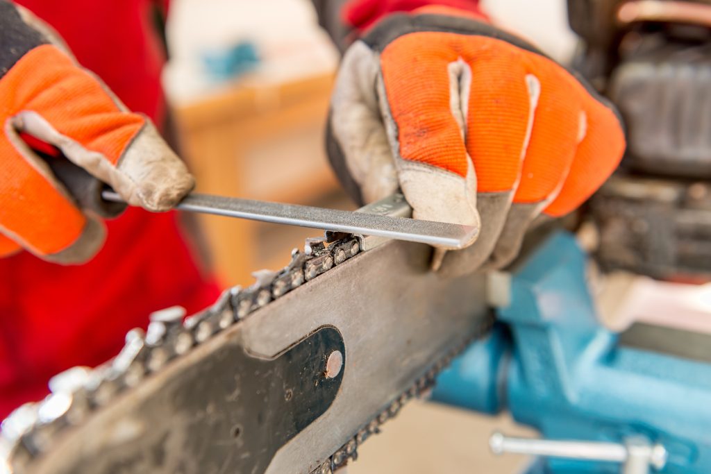 Power-equipment-blade-sharpening